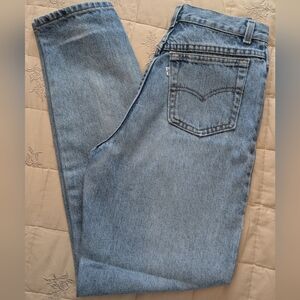 Vintage Levi’s 550 Relaxed Fit Tapered Leg - Made in USA - White Tab